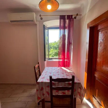 Appartement Crveni *